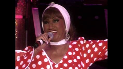 celia cruz carnaval what music genre is it? Indeed, the vibrant rhythms and melodies of Celia Cruz's carnival performances not only captivate but also transport listeners to a world where traditional Afro-Cuban music meets the exuberance of Latin American festivities.