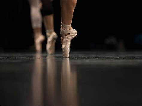 where to buy ballet shoes near me? exploring various options for dance enthusiasts